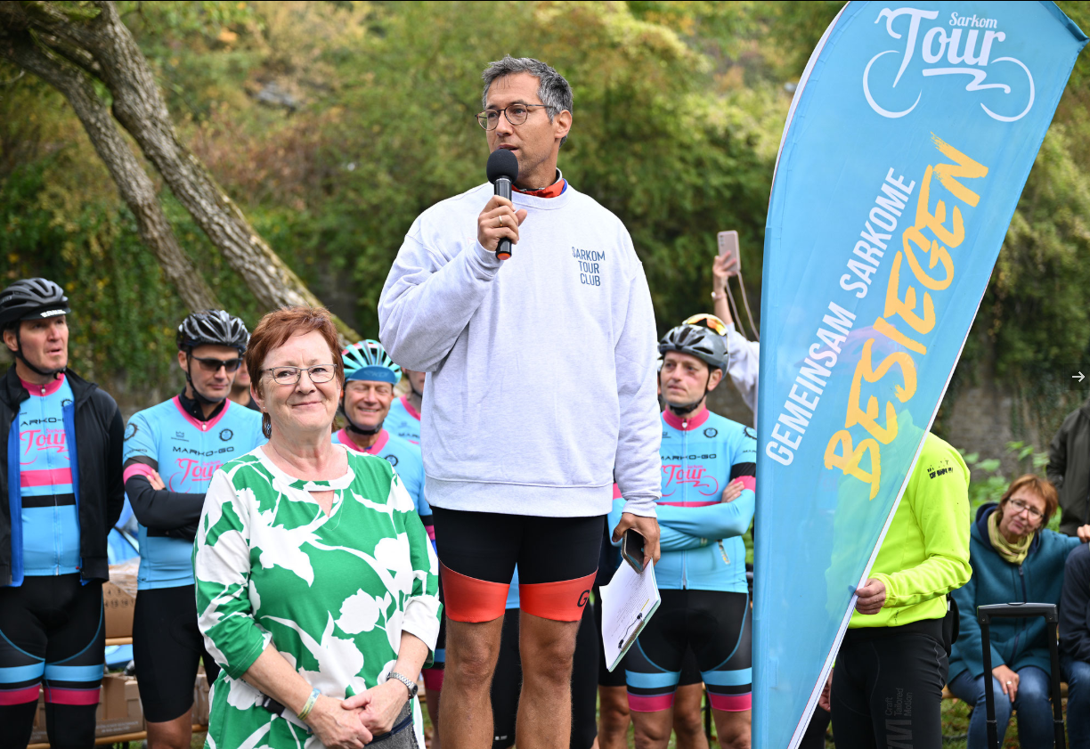 Sarkomtour 2025 SB ud KA mit Beachflag